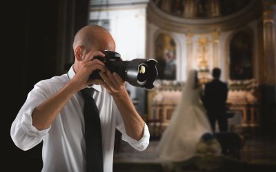 Ile kosztuje fotograf na wesele? Płaci się za ilość zdjęć czy godzin?